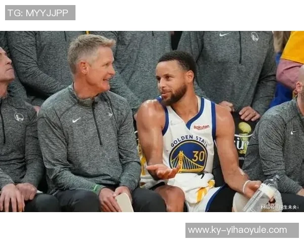 波杰谈与库里搭档的思考过程强硬防守下的默契配合之道