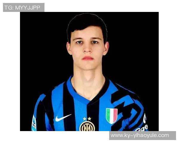 维耶里称霍伊伦有潜力跻身世界前五中锋皮奥更像托尼非自己